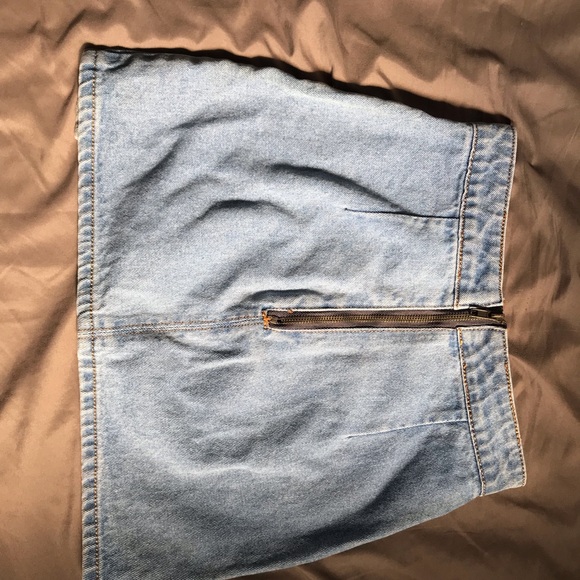 Classic Denim Mini Skirt - Picture 5 of 5